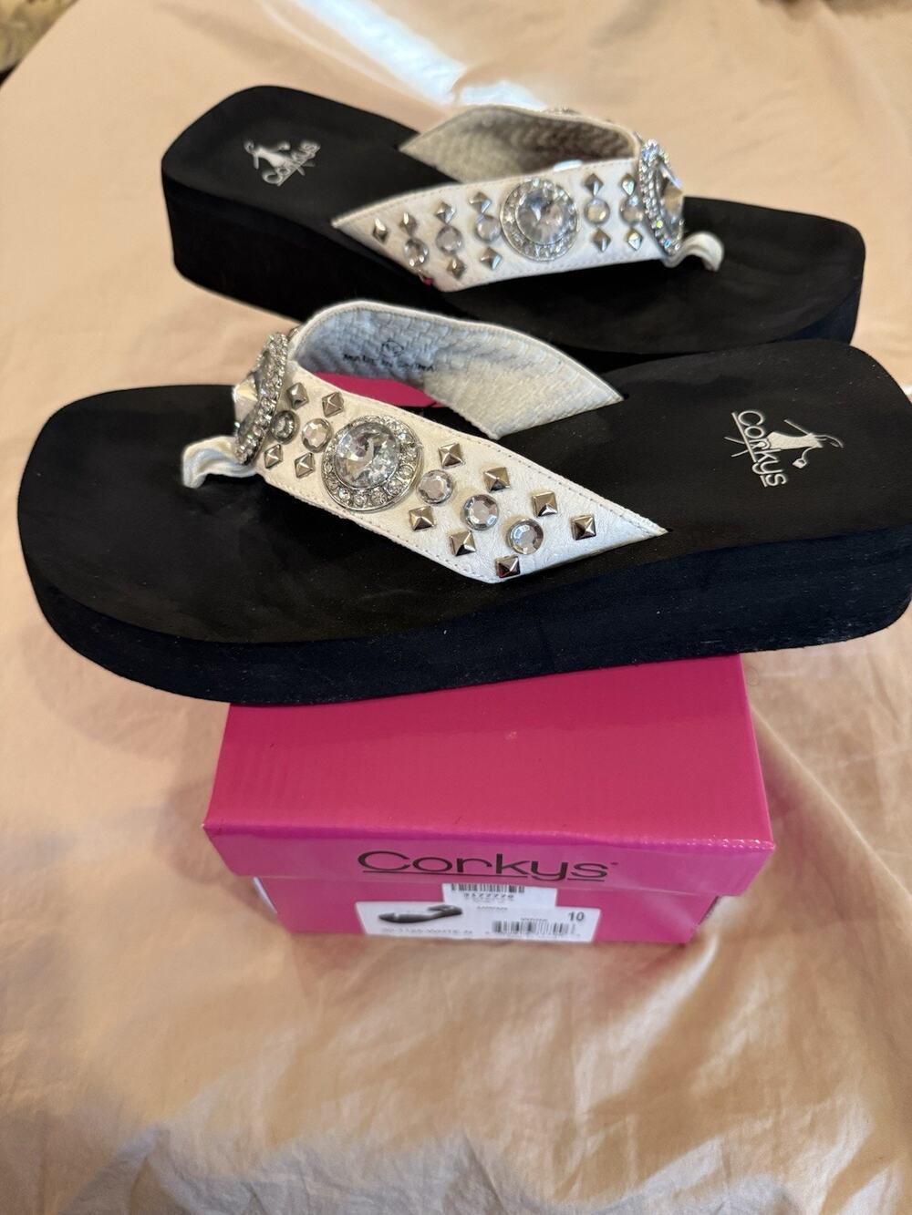 Corky‘S Women’s White Flip-Flops With Crystals Size 10